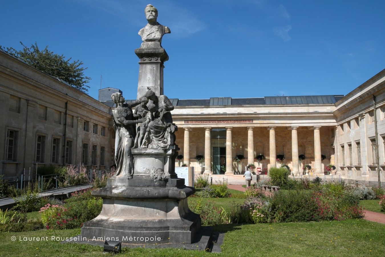 ルイ・アラゴン図書館 Bibliothèque Louis Aragon