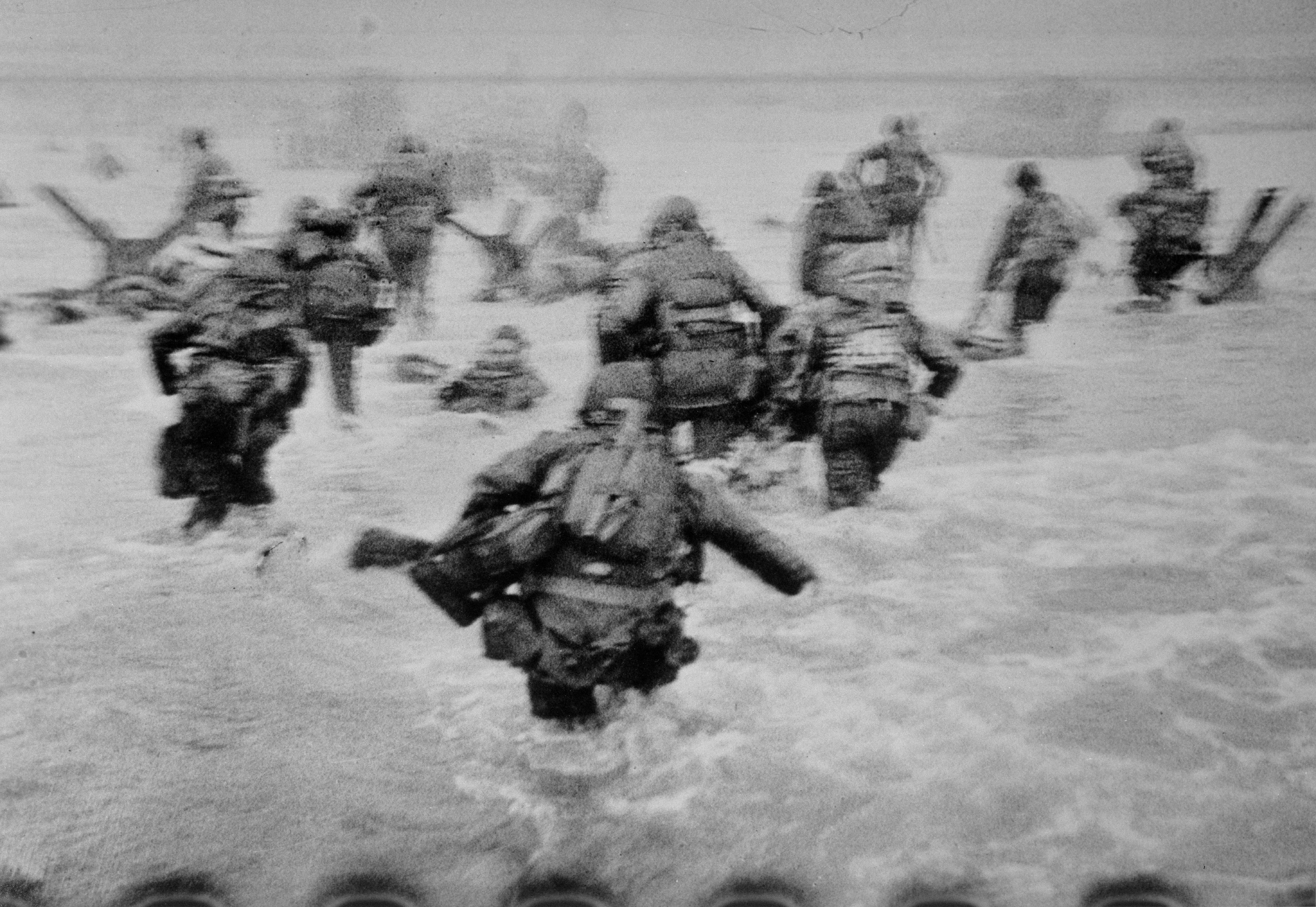 American troops landing on Omaha Beach during the D-Day landings, Normandy, June 6, 1944